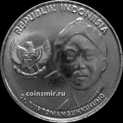 200 рупий 2016 Индонезия.