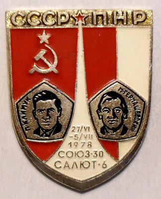 Значок СССР-ПНР 1978. Союз-30. Салют-6. П.Климук - М.Гермашевский.