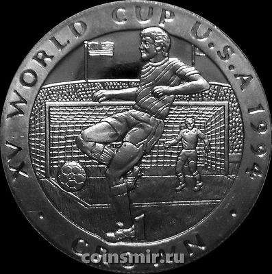 1 крона 1994 Остров Мэн. Игрок с мячом. Чемпионат мира по футболу в США.