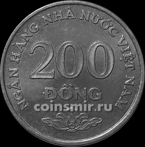 200 донгов 2003 Вьетнам.